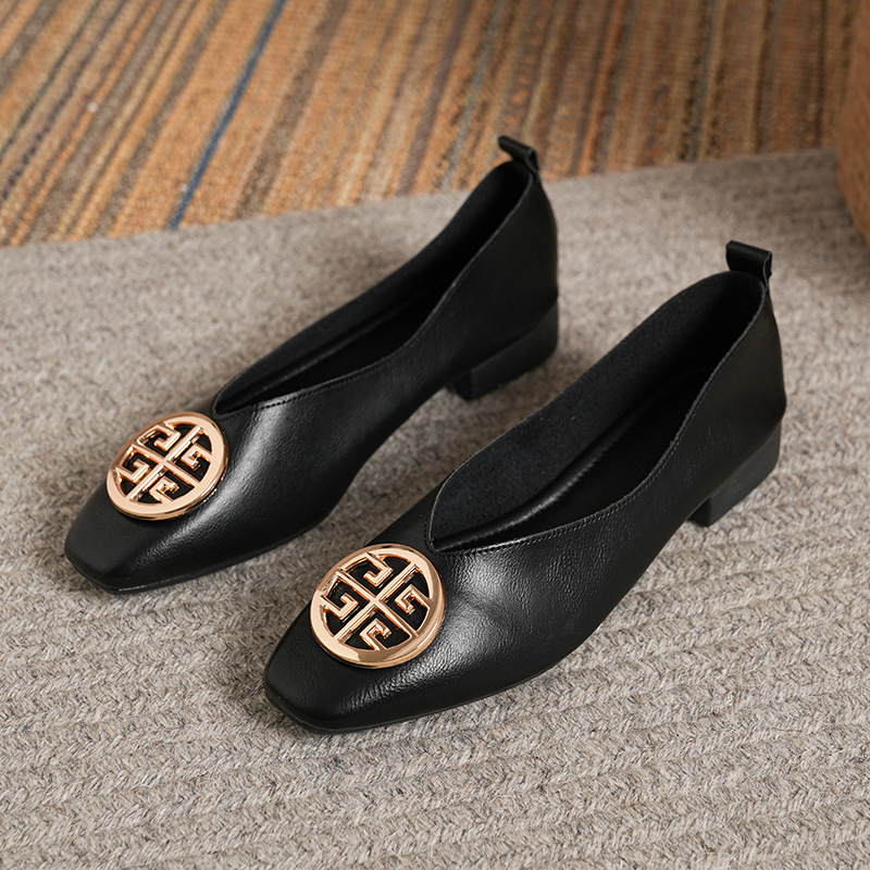 Women Shoes Zara - حذاء نسائي بكعب مربع وكعب منخفض