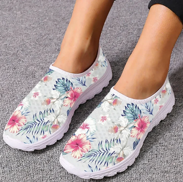 Women Shoes Tennis - أحذية رياضية هاوايان هيباسكوس بتصميم نباتات