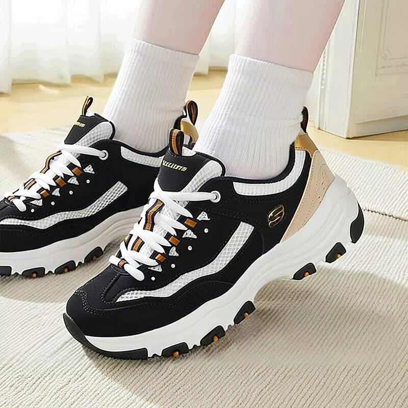 حذاء سكيتشرز دي لايتز الرياضي  - مراجعة Women Shoes Hong Kong وسعره