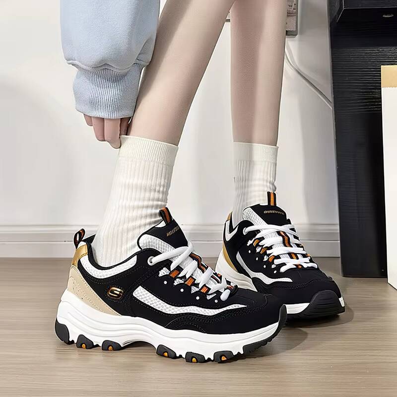 حذاء سكيتشرز دي لايتز الرياضي  - مراجعة Women Shoes Hong Kong وسعره