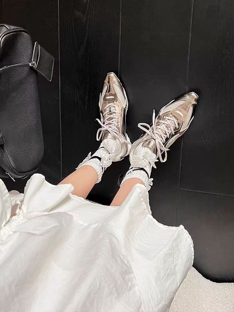 أحذية رياضية نسائية أنيقة بمقد - مراجعة Women Shoes Hong Kong وسعره