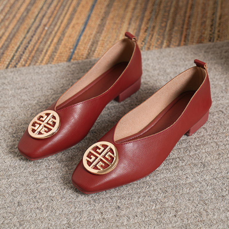 حذاء نسائي بكعب مربع وكعب منخف - مراجعة Women Shoes Zara وسعره
