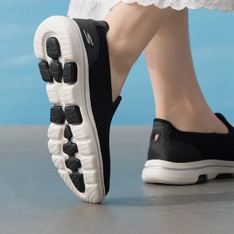 سكيتشرز 124163-Bkw حذاء نسائي  - مراجعة Women Shoes Hong Kong وسعره