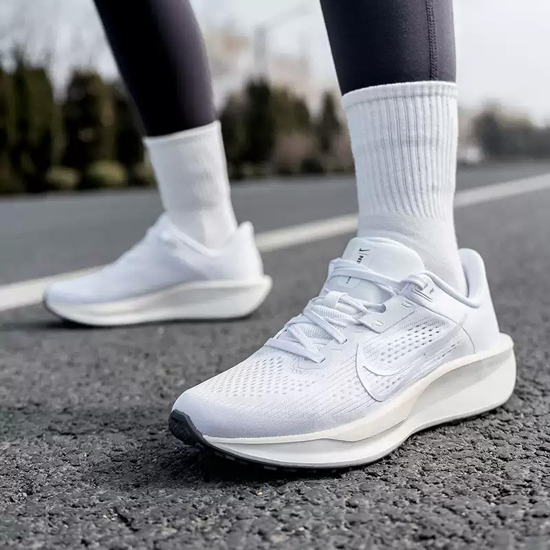 حذاء نايك QEST 6 للنساء - حذاء - مراجعة Women Shoes Hong Kong وسعره