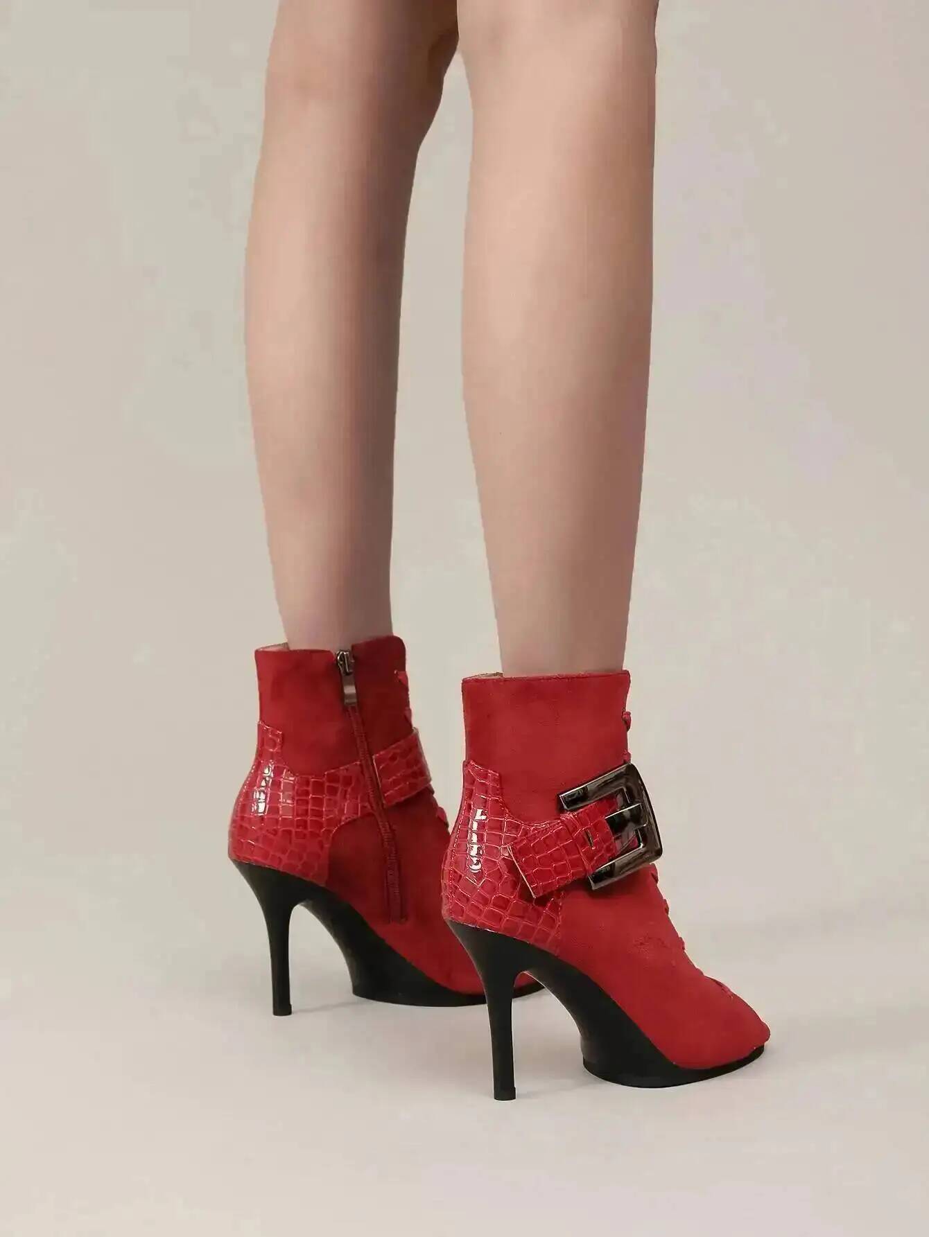 أحذية نسائية بكعب عالٍ مفتوحة  - مراجعة Women'S Shoes Crocs وسعره