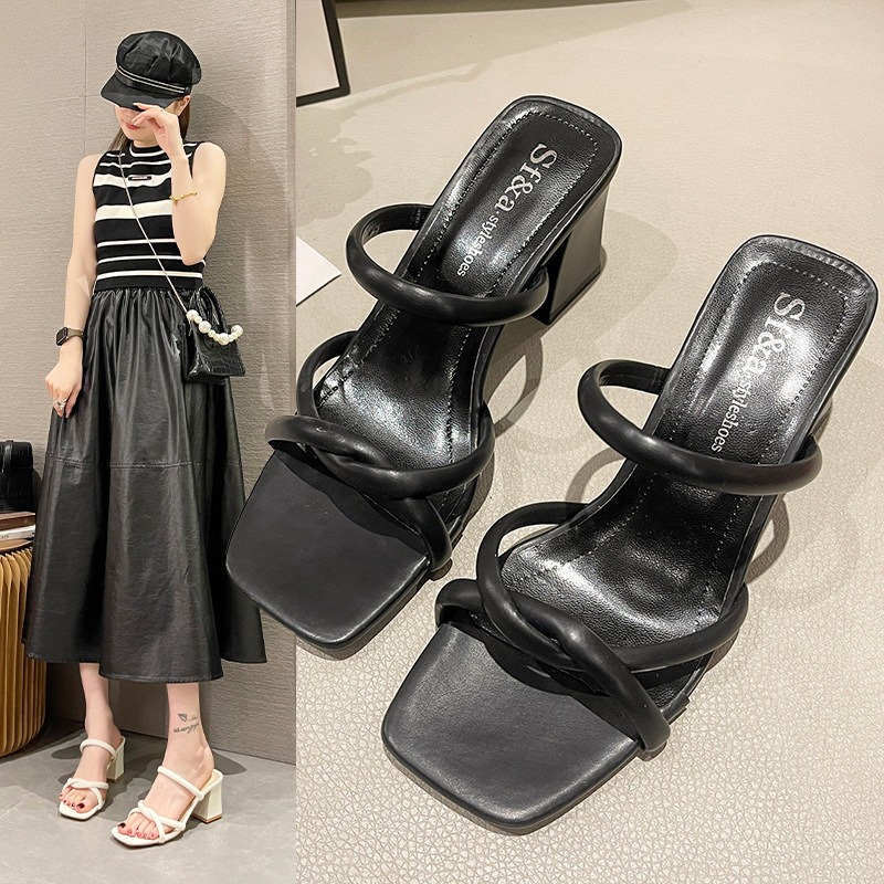شبشب بكعب عالي للنساء ، مضخات  - مراجعة Women Shoes Zara وسعره