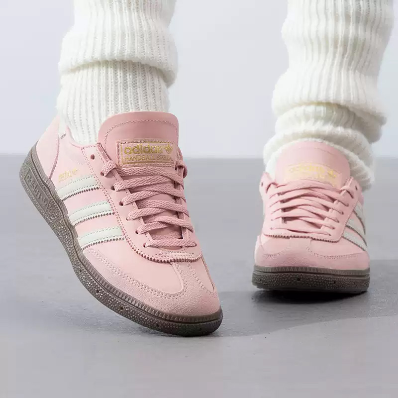 أحذية رياضية أصلية من أديداس ب - مراجعة Women Shoes Hong Kong وسعره