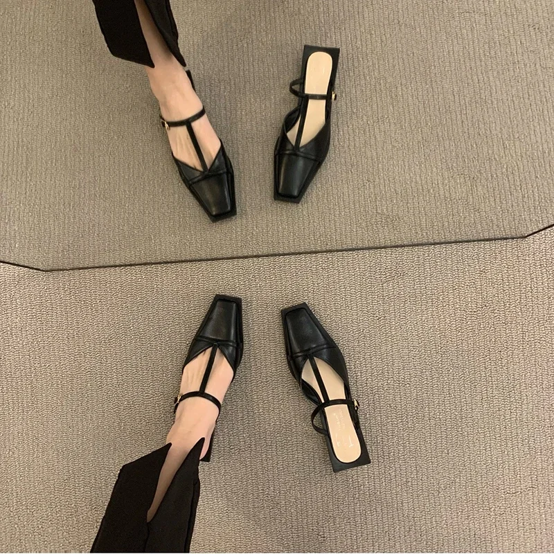 صنادل نسائية بمقدمة مربعة مسطح - مراجعة Women Shoes Zara وسعره