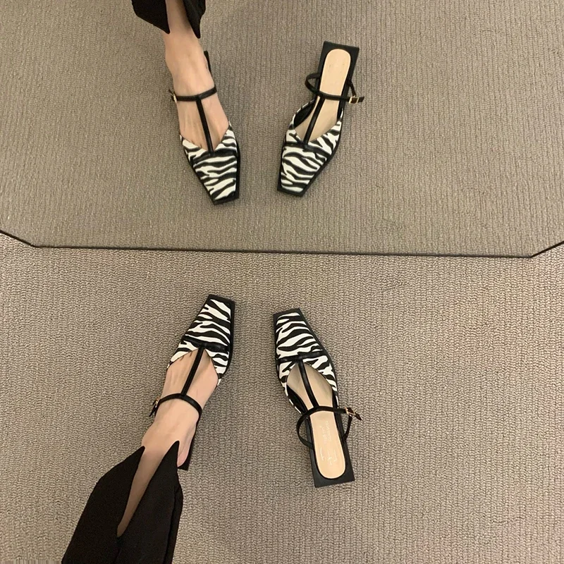 صنادل نسائية بمقدمة مربعة مسطح - مراجعة Women Shoes Zara وسعره