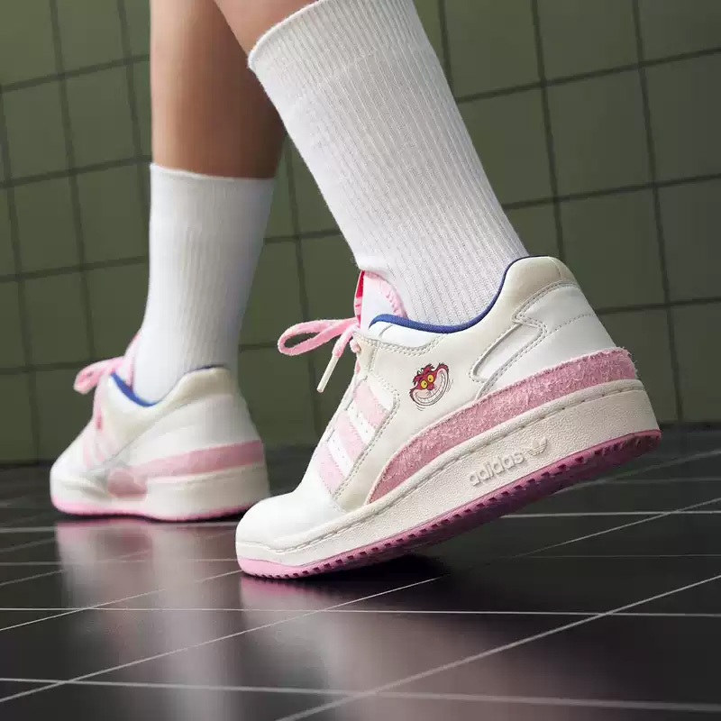 أحذية نسائية من أديداس كلوفر × - مراجعة Women Shoes Hong Kong وسعره