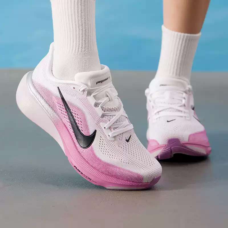 أحذية نايك للجري للنساء، خفيفة - مراجعة Women Shoes Qc وسعره