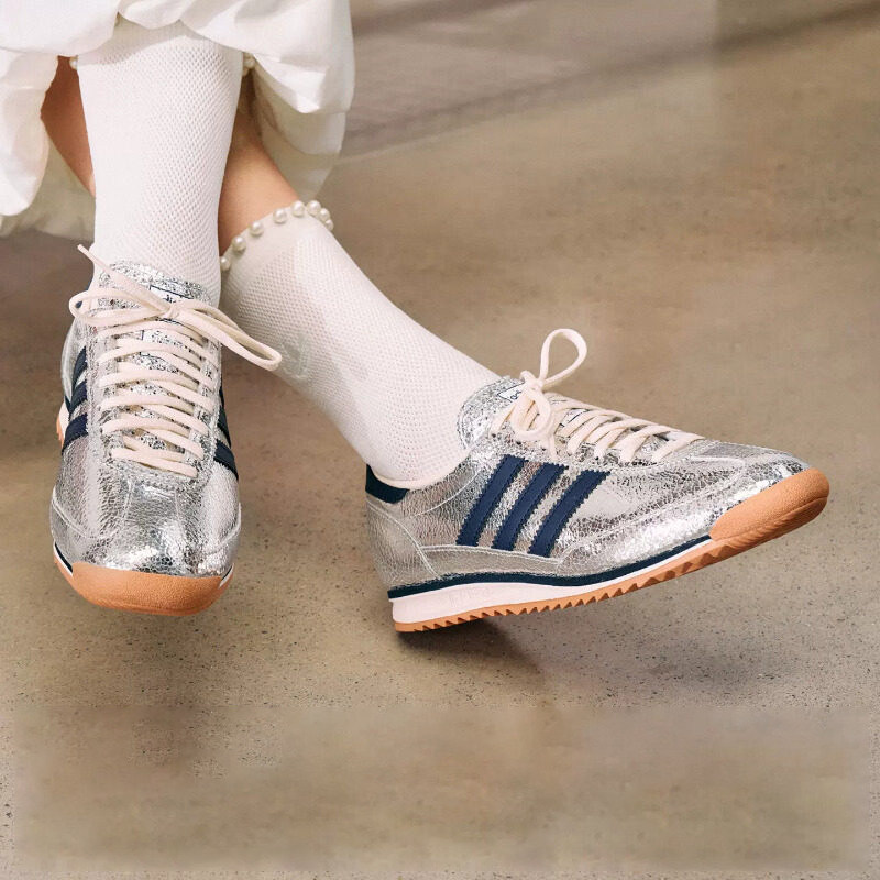 أحذية أديداس أوريجينالز JH8654 - مراجعة Women Shoes Hong Kong وسعره